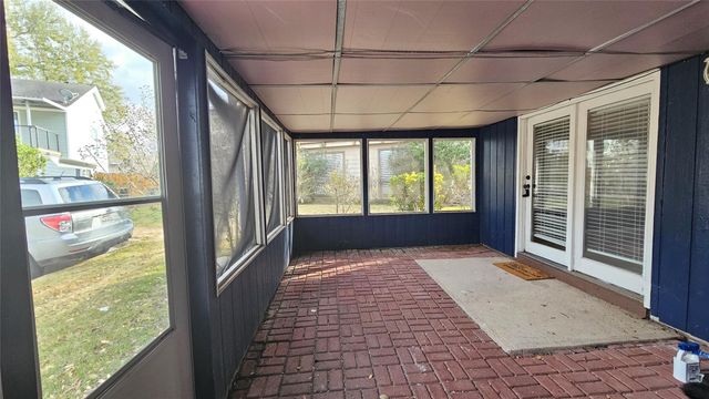 33 April Point North Drive, Montgomery, TX 77356