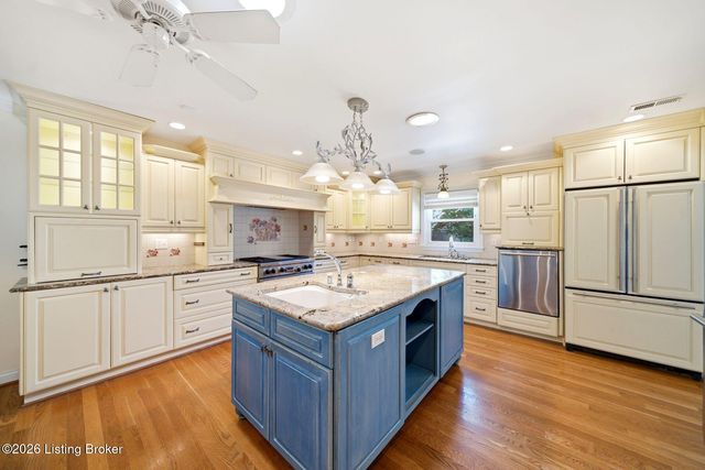 1806 Kline Ct, Louisville, KY 40205