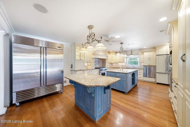 1806 Kline Ct, Louisville, KY 40205