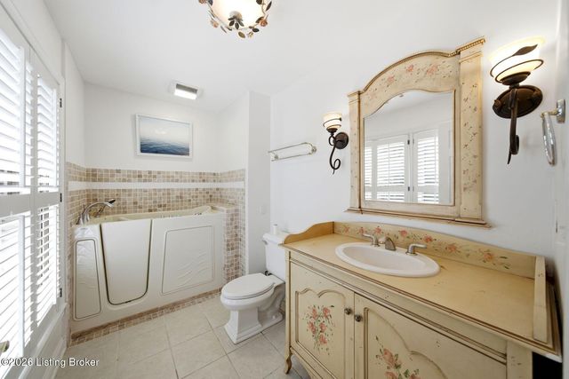 1806 Kline Ct, Louisville, KY 40205