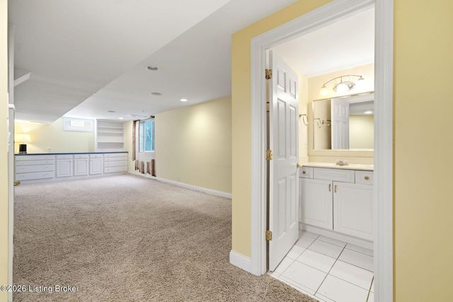 1806 Kline Ct, Louisville, KY 40205