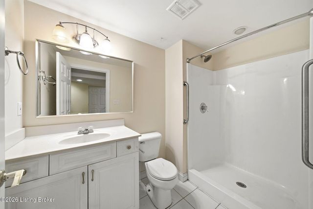 1806 Kline Ct, Louisville, KY 40205