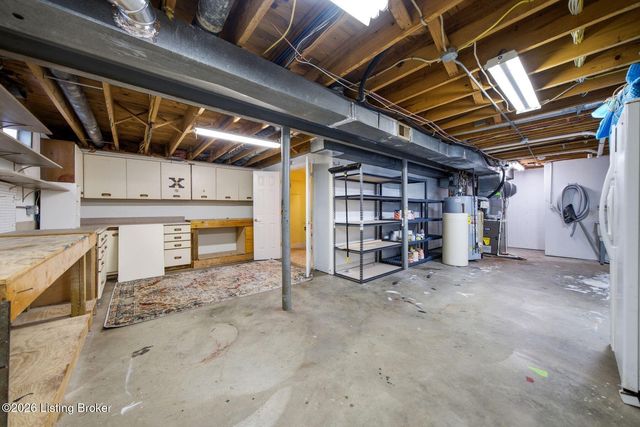 1806 Kline Ct, Louisville, KY 40205