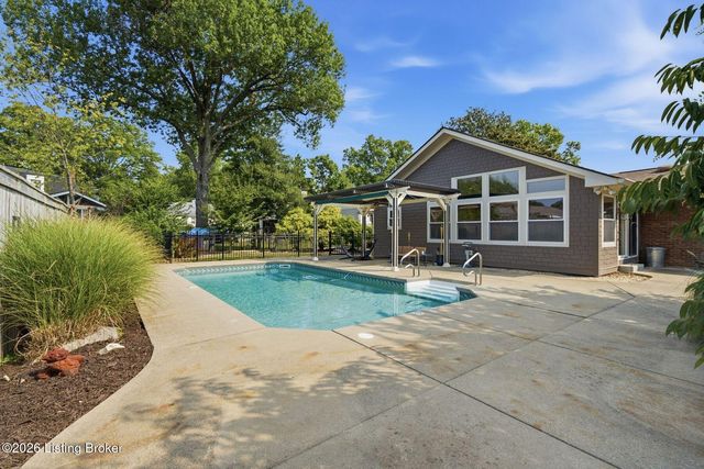 1806 Kline Ct, Louisville, KY 40205