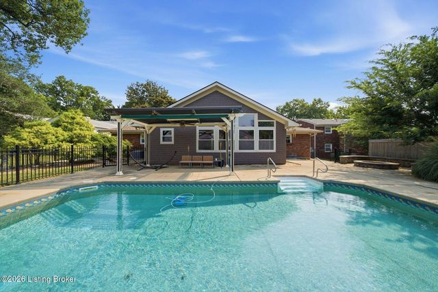 1806 Kline Ct, Louisville, KY 40205