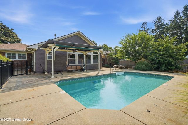 1806 Kline Ct, Louisville, KY 40205