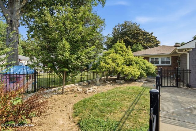 1806 Kline Ct, Louisville, KY 40205