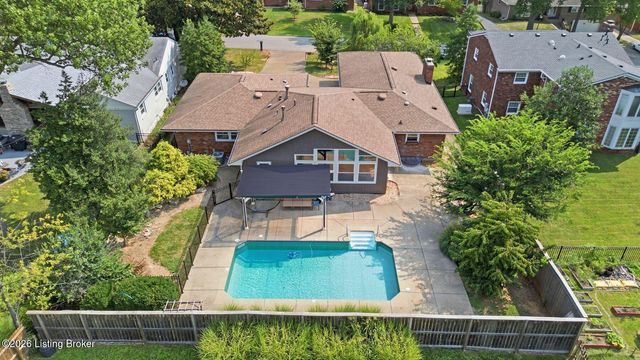 1806 Kline Ct, Louisville, KY 40205