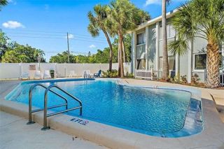 379 47TH AVENUE N 103, St Petersburg, FL 33703