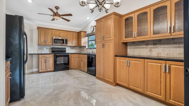 2560 NW 13TH Court, Delray Beach, FL 33445