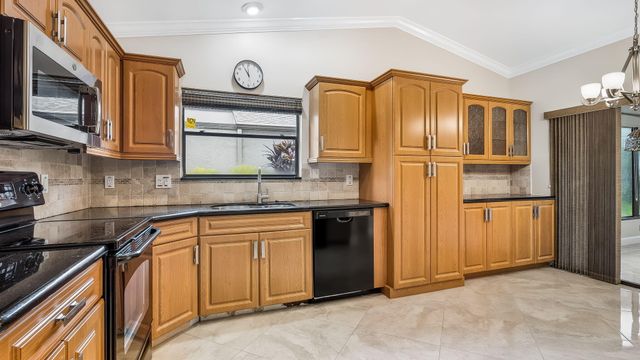 2560 NW 13TH Court, Delray Beach, FL 33445