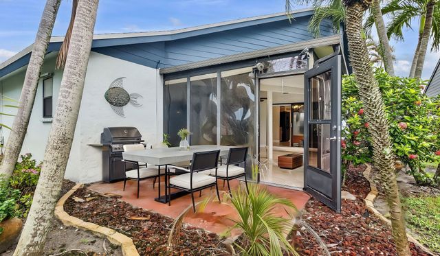 2560 NW 13TH Court, Delray Beach, FL 33445