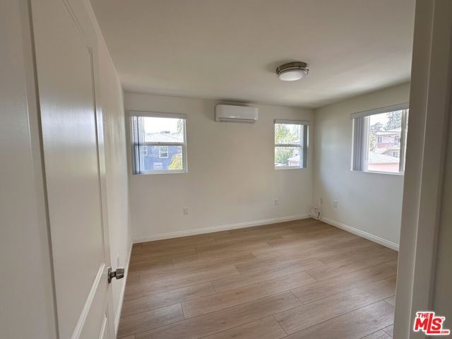 3807 W Heffron Drive 201, Burbank, CA 91505