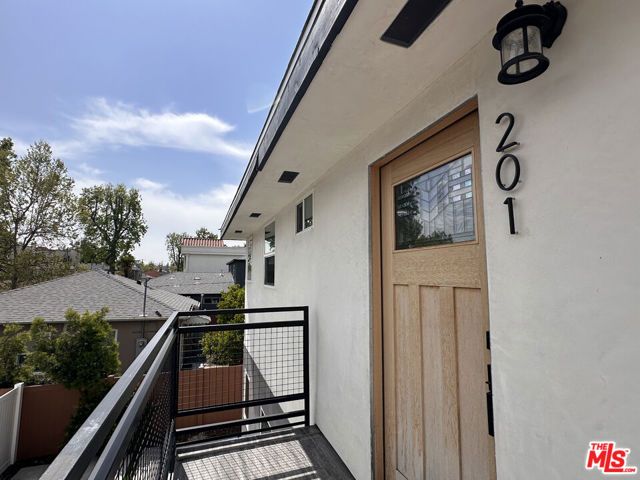 3807 W Heffron Drive 201, Burbank, CA 91505