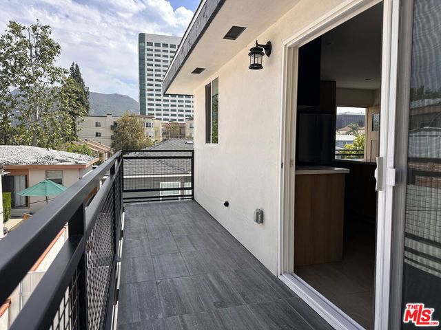 3807 W Heffron Drive 201, Burbank, CA 91505
