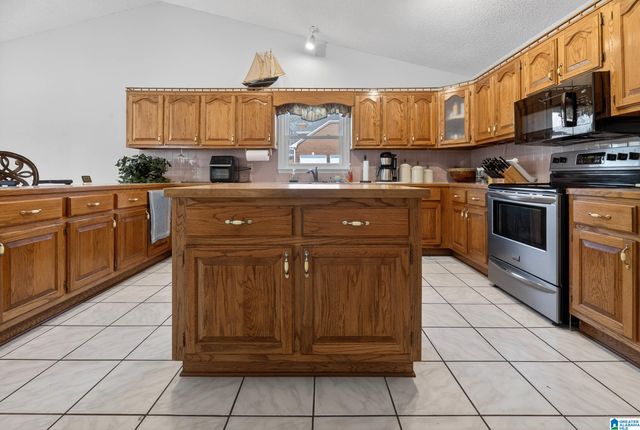 4656 AMBERWOOD DRIVE, Anniston, AL 36207