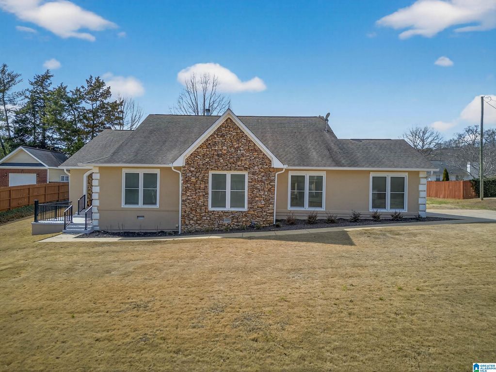 4656 AMBERWOOD DRIVE, Anniston, AL 36207