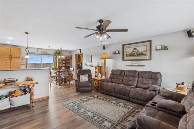 327 Tomahawk DRIVE, Twin Lakes, WI 53181