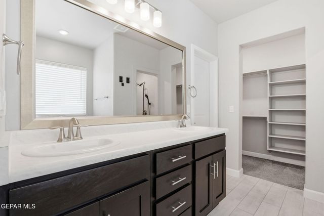 13131 OAKHAMPTON Avenue, El Paso, TX 79928
