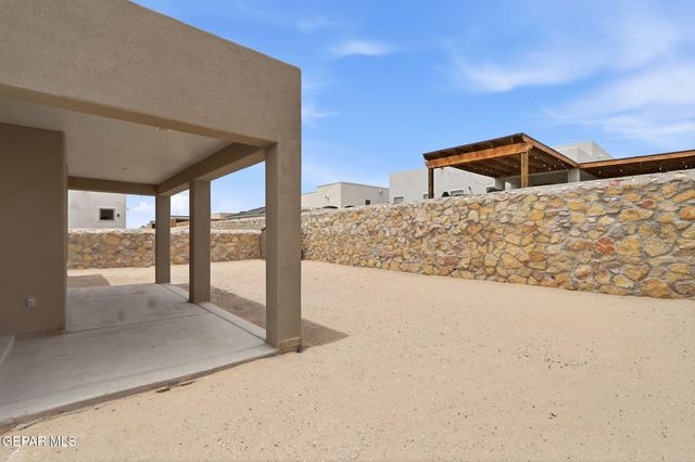 13131 OAKHAMPTON Avenue, El Paso, TX 79928