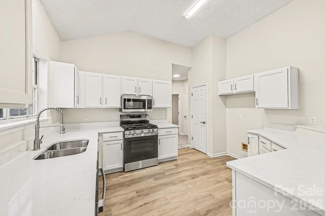 150 Ashford Hollow Lane, Mooresville, NC 28117