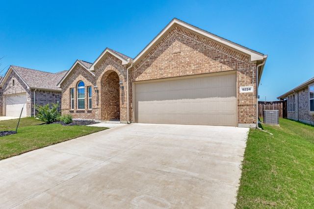 9224 Lace Cactus Drive, Fort Worth, TX 76131