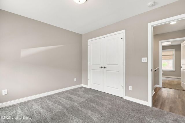 405 Railway Dr, Lyndon, KY 40222