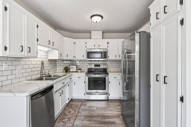 14332 Glenda Drive, Apple Valley, MN 55124