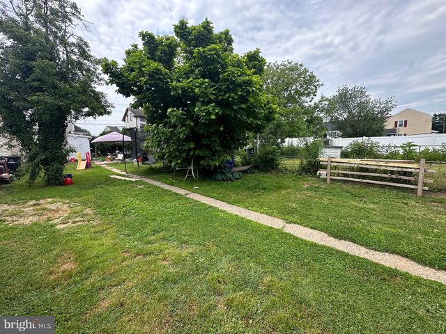 319 HIGH ST, Phoenixville, PA 19460