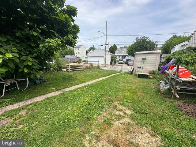 319 HIGH ST, Phoenixville, PA 19460
