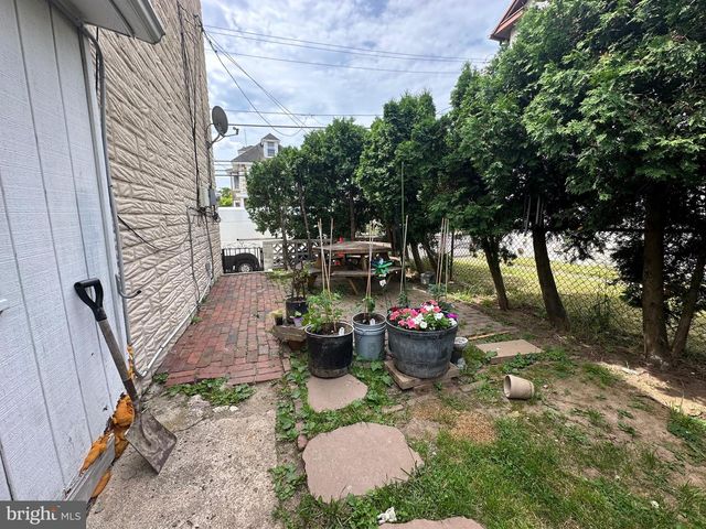 319 HIGH ST, Phoenixville, PA 19460