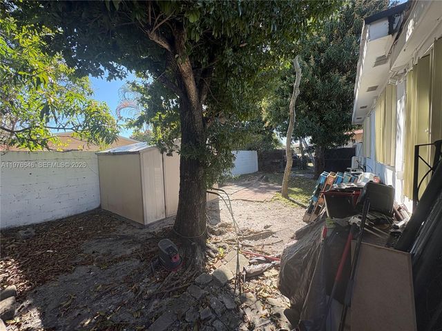 2276 SW 2nd St 2276, Miami, FL 33135