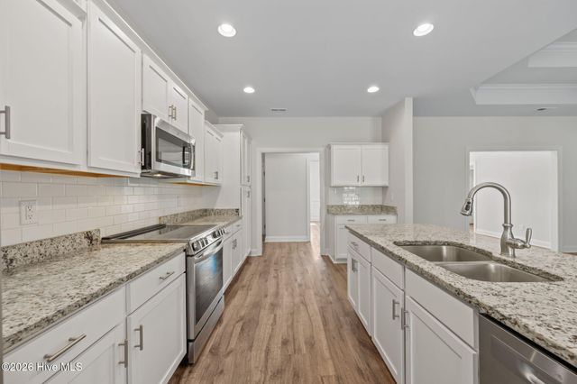 584 White Shoal Way, Sneads Ferry, NC 28460