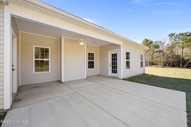 584 White Shoal Way, Sneads Ferry, NC 28460