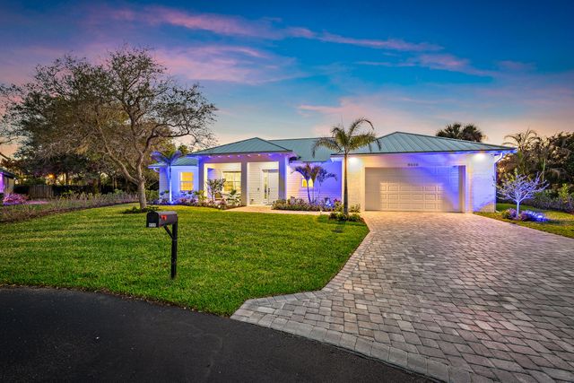 8508 SE Woodwind Street, Hobe Sound, FL 33455