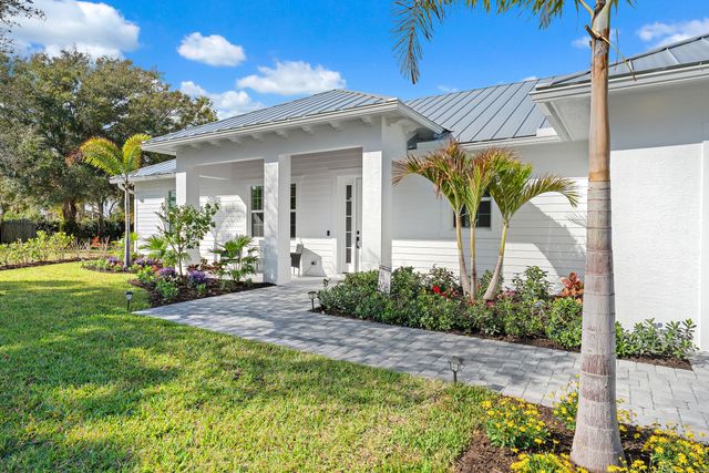 8508 SE Woodwind Street, Hobe Sound, FL 33455