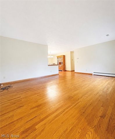 2281 Weymouth Road, Hinckley, OH 44233