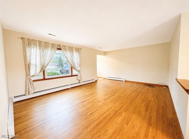2281 Weymouth Road, Hinckley, OH 44233