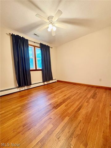2281 Weymouth Road, Hinckley, OH 44233