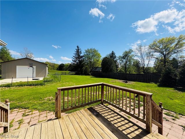 2281 Weymouth Road, Hinckley, OH 44233