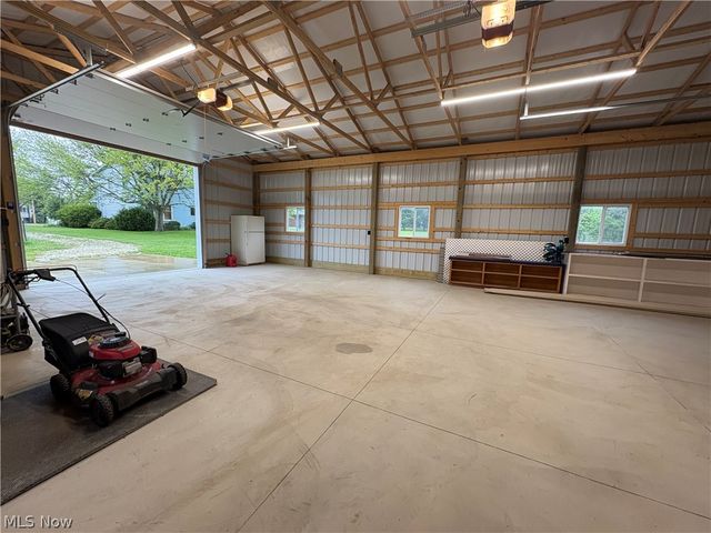 2281 Weymouth Road, Hinckley, OH 44233