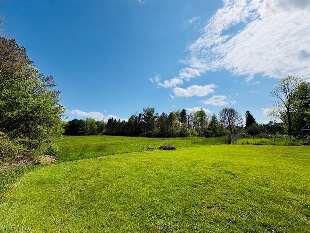 2281 Weymouth Road, Hinckley, OH 44233