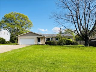 2281 Weymouth Road, Hinckley, OH 44233