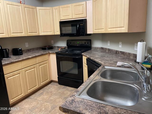 5303 N 7TH Street 113, Phoenix, AZ 85014