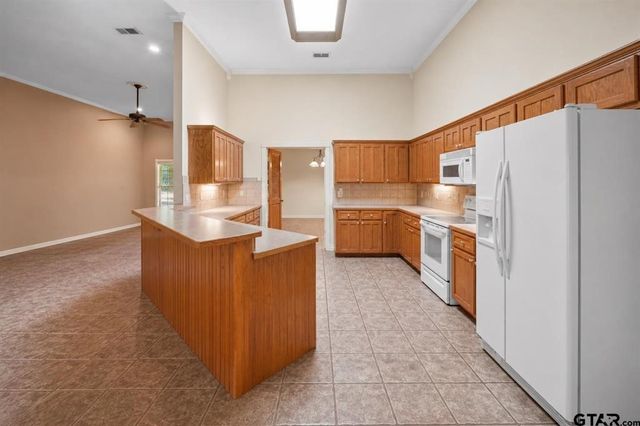 630 County Road 3608, Bullard, TX 75757