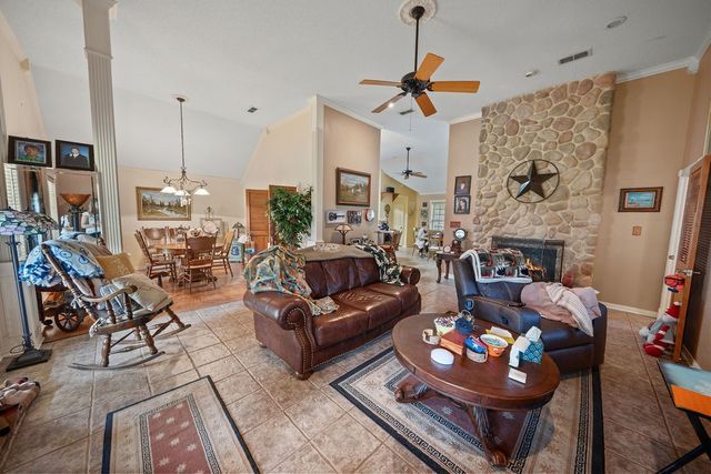 630 County Road 3608, Bullard, TX 75757