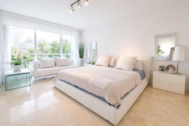 18201 Collins Ave 705, Sunny Isles Beach, FL 33160