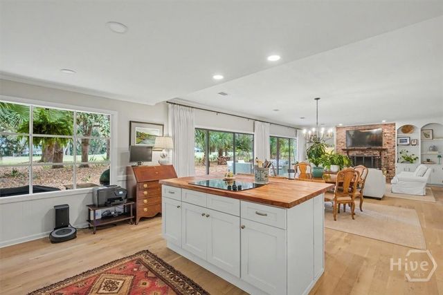 5 Clifton Lane, Savannah, GA 31411