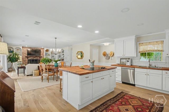 5 Clifton Lane, Savannah, GA 31411