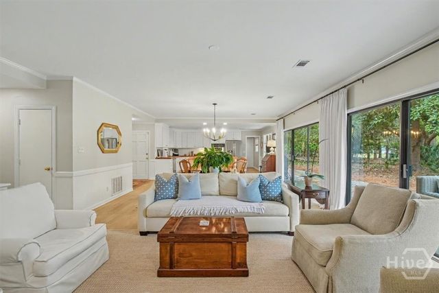 5 Clifton Lane, Savannah, GA 31411